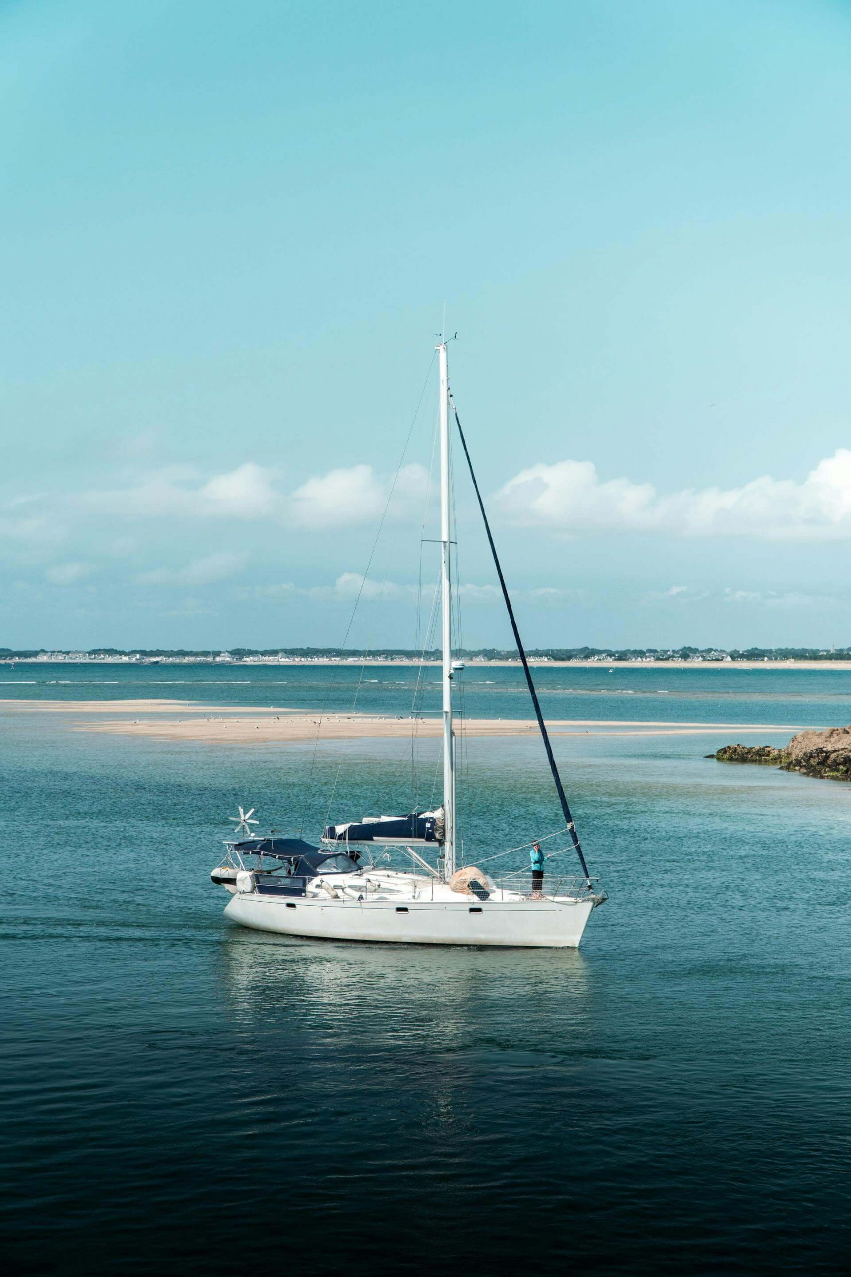 Un voyageur en bateau sur la côte bretonne